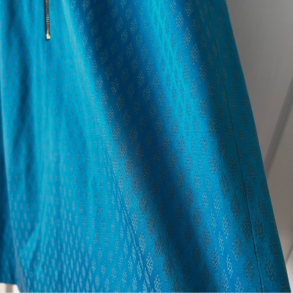 Tahari sleeveless fit & flare blue cocktail dress, Size 2 - Picture 5 of 6